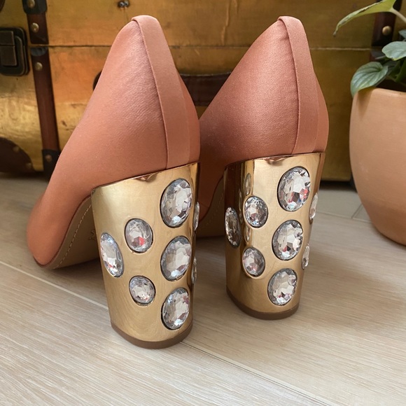 Tory Burch Ciara rosebud jeweled heel shoes 9 - Picture 8 of 11